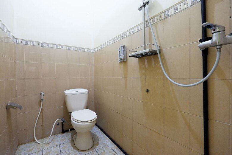 Hotel Reddoorz Near Universitas Diponegoro 2