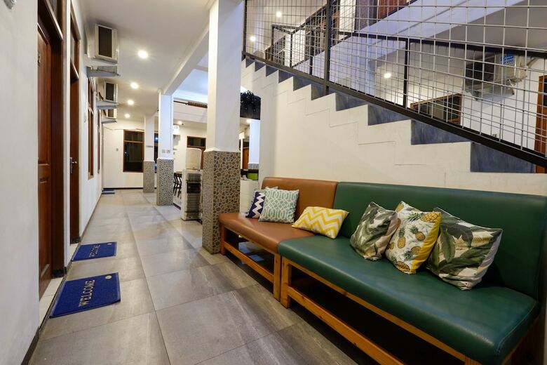 Hotel Reddoorz Near Universitas Diponegoro 2