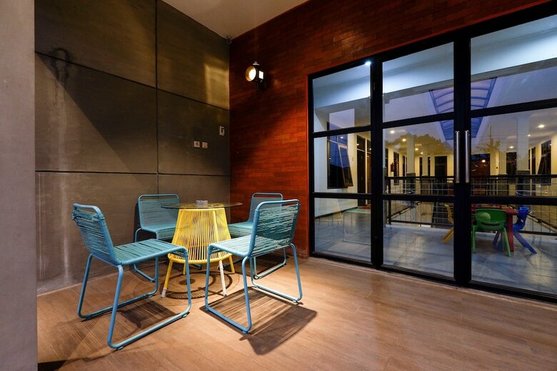 Hotel Reddoorz Near Universitas Diponegoro 2
