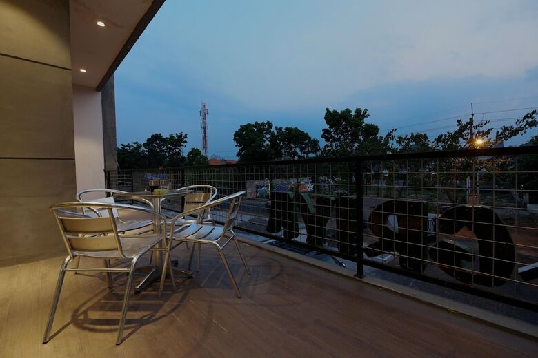 Hotel Reddoorz Near Universitas Diponegoro 2