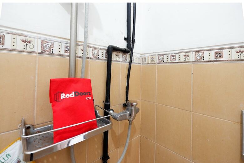 Hotel Reddoorz Near Universitas Diponegoro 2