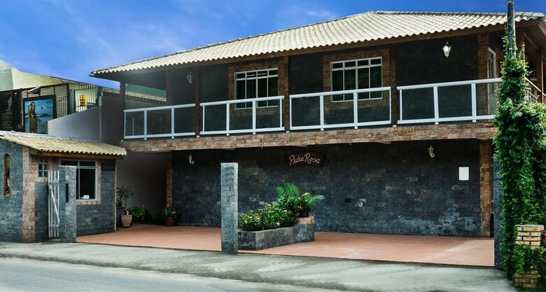 Hostal Pousada Pedra Rosa