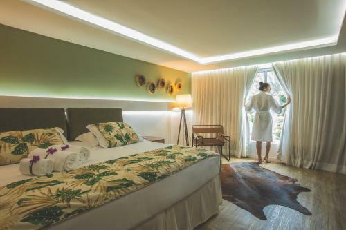 Dolphin Hotel