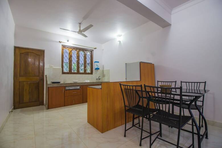 Apartamentos Oyo 18662 Home 2bhk With Pool Fatrade Beach