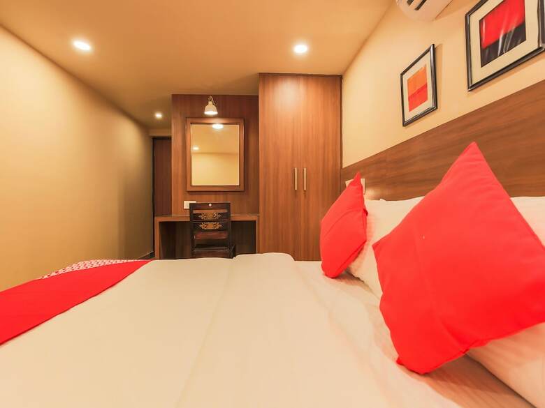 Oyo 18951 City Xpress Hotel Rooms