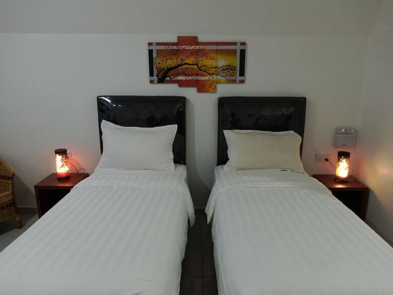 Bed & Breakfast Madu Tiga Beach & Resort