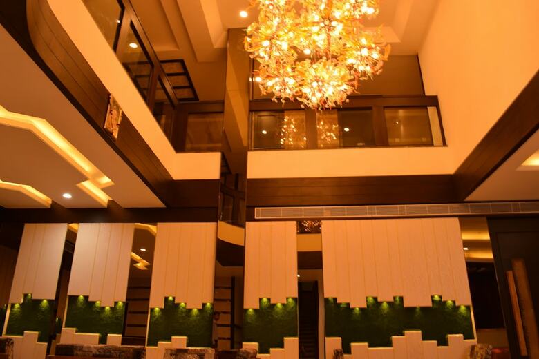 Hotel The Ashish