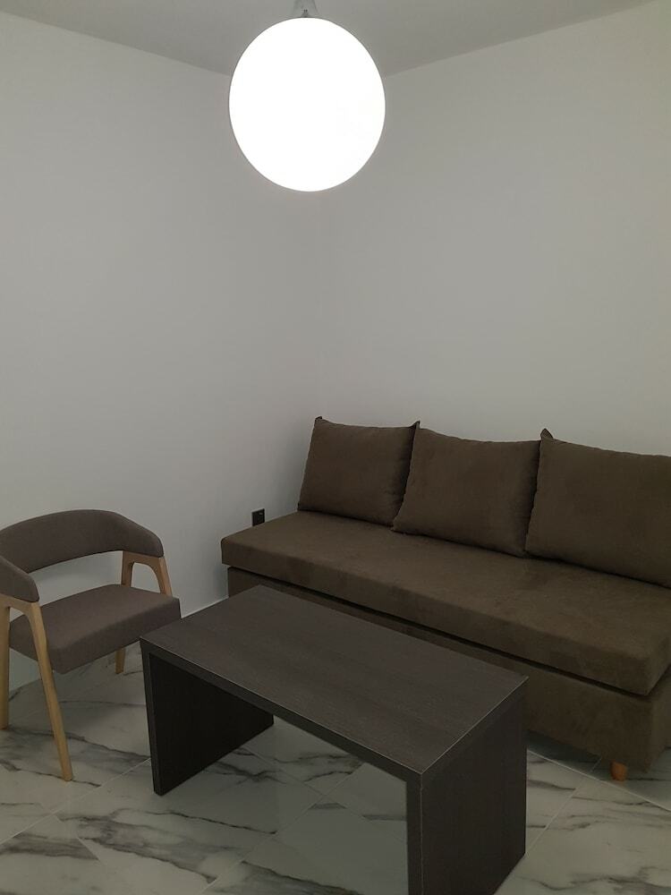 Hotel Les Palmiers Petrou Apartments
