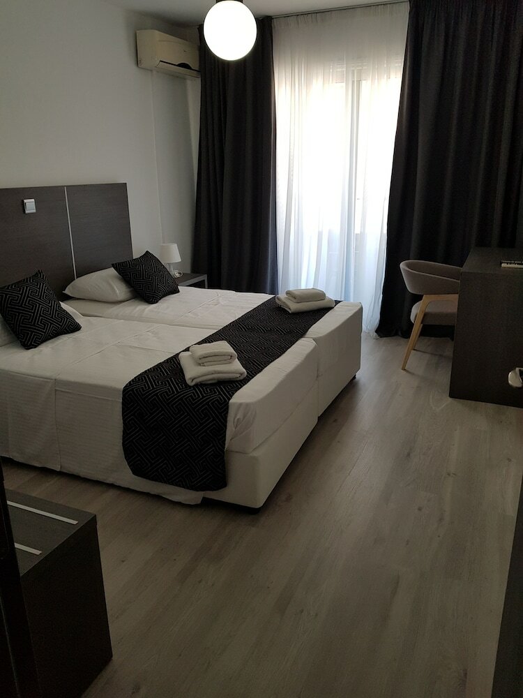 Hotel Les Palmiers Petrou Apartments