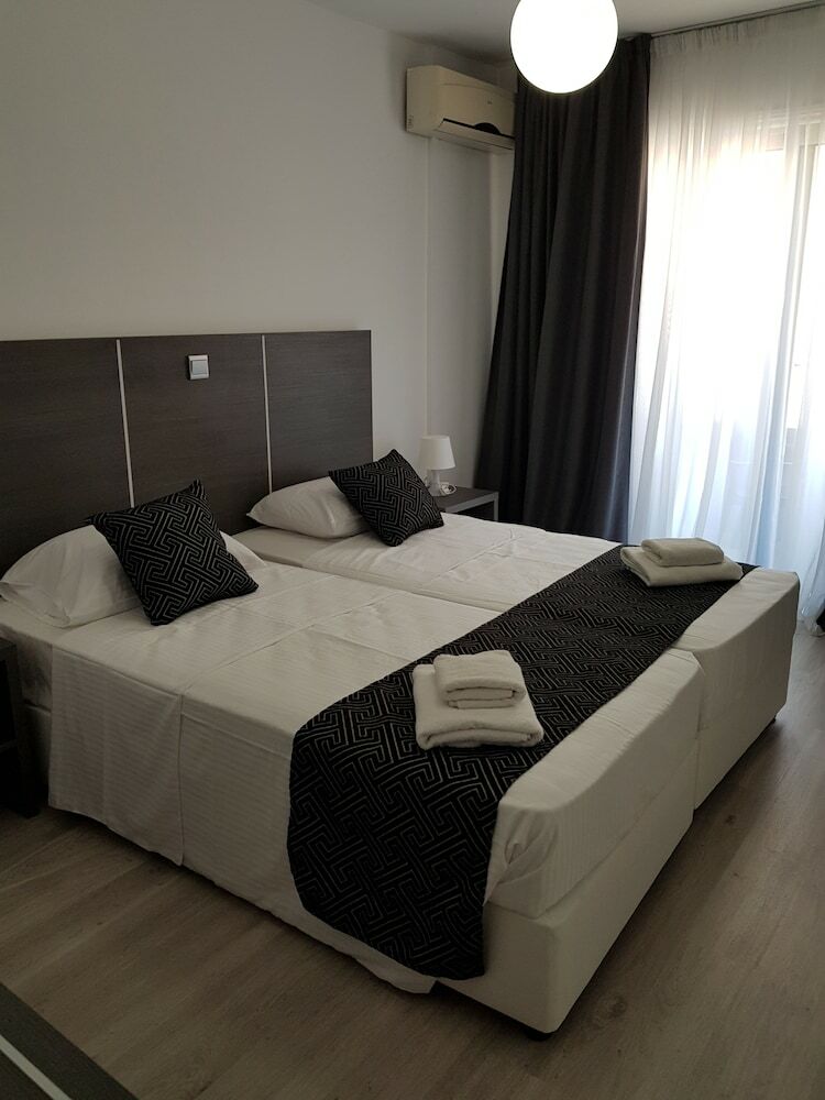 Hotel Les Palmiers Petrou Apartments