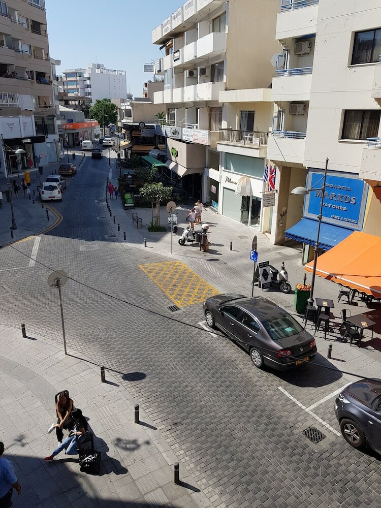 Hotel Les Palmiers Petrou Apartments