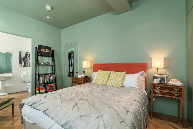 Catching Unique 1 Bedroom Apartment