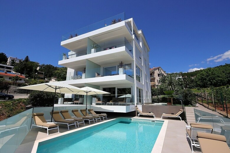 Designed Apartment With Swimming Pool