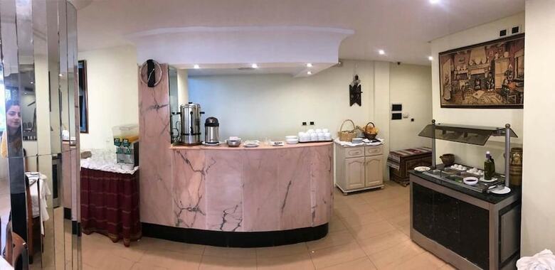 Hotel Yasmine