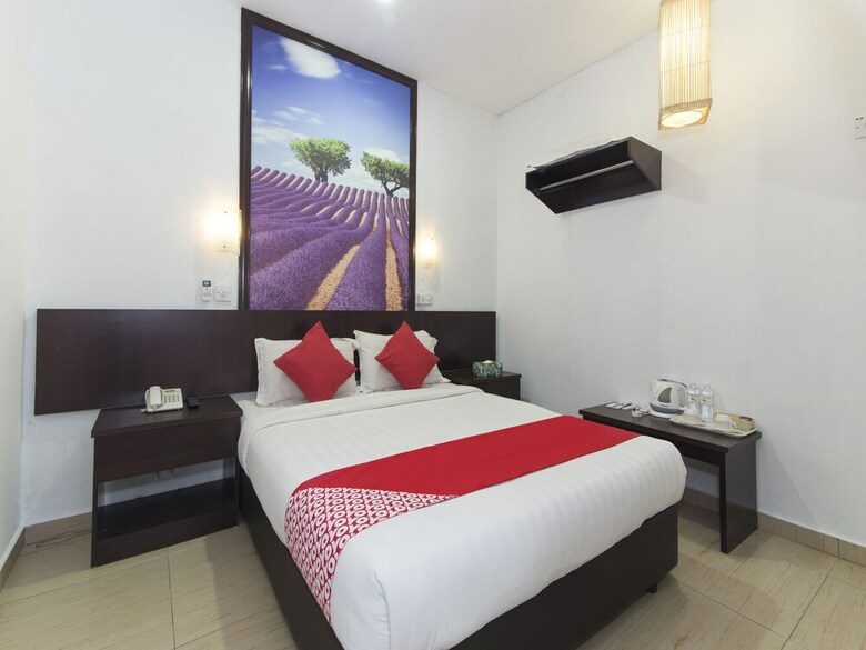 Oyo 498 D&f Boutique Hotel Senawang