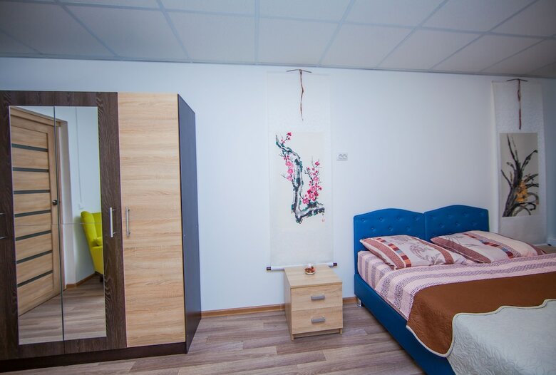 Hostal Proloft Hotel & Hostel