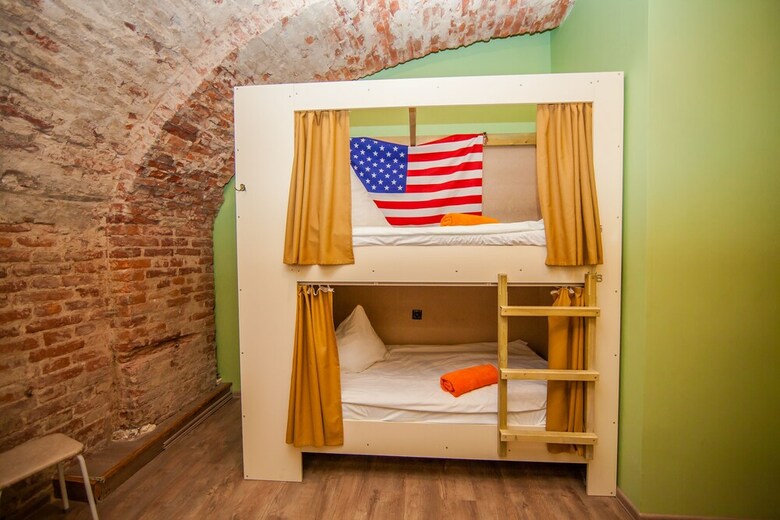 Hostal Proloft Hotel & Hostel