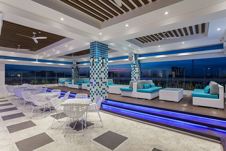 Hotel Stonehill Suites