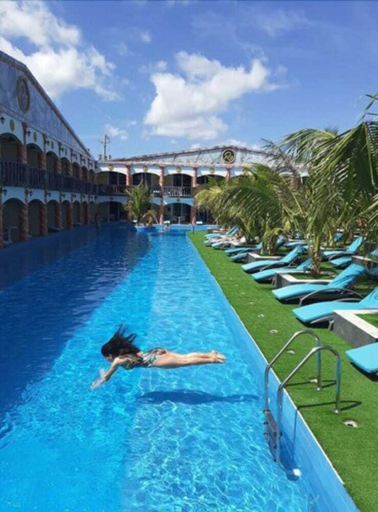 Roman Empire Panglao Boutique Hotel
