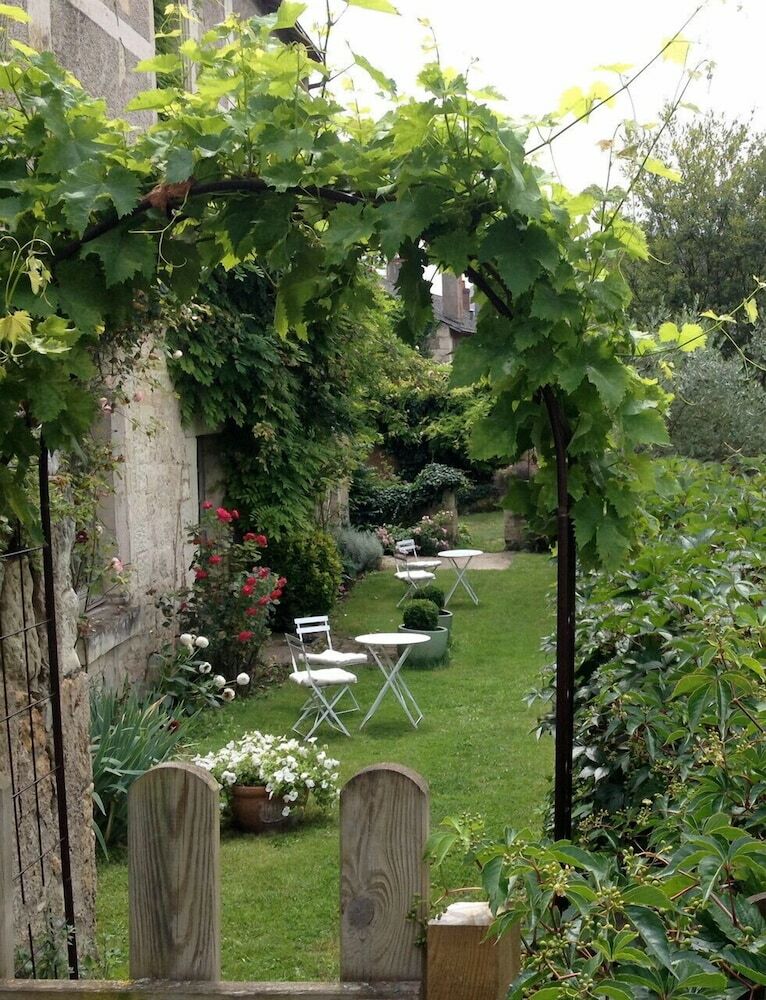 Bed & Breakfast L'arcane Du Bellay - Chambres D'h�tes de Charme