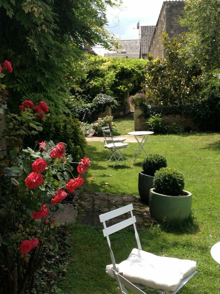 Bed & Breakfast L'arcane Du Bellay - Chambres D'h�tes de Charme