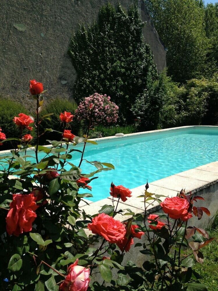 Bed & Breakfast L'arcane Du Bellay - Chambres D'h�tes de Charme