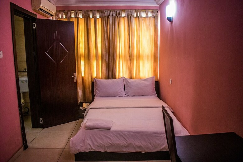 Dbi Guest House