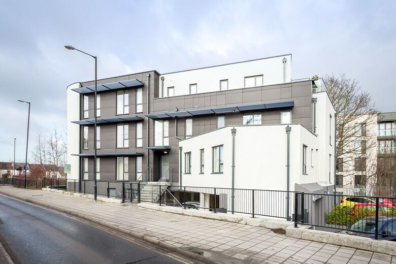 Elliot Oliver - Executive 2 Bedroom Garden Apartment