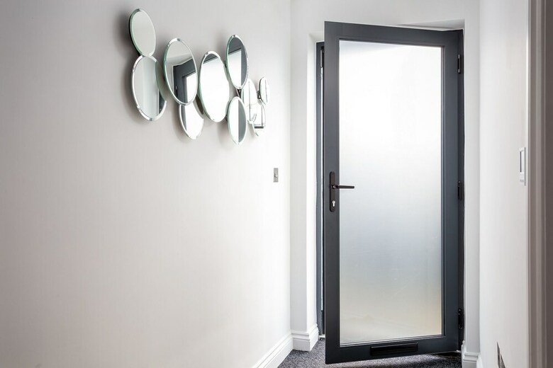 Elliot Oliver - Executive 2 Bedroom Garden Apartment