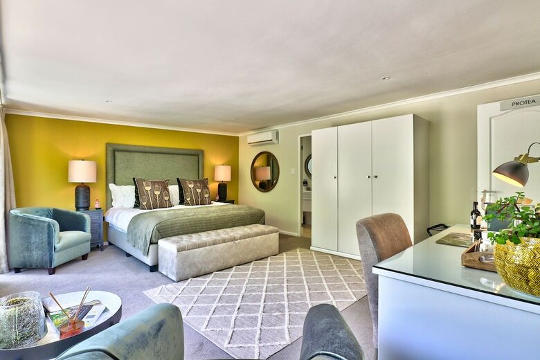 Bed & Breakfast Devonport House