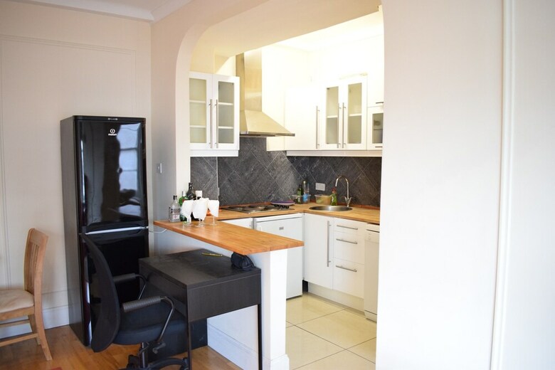 Amazing 1 Bedroom Apartment Close To Hyde Park