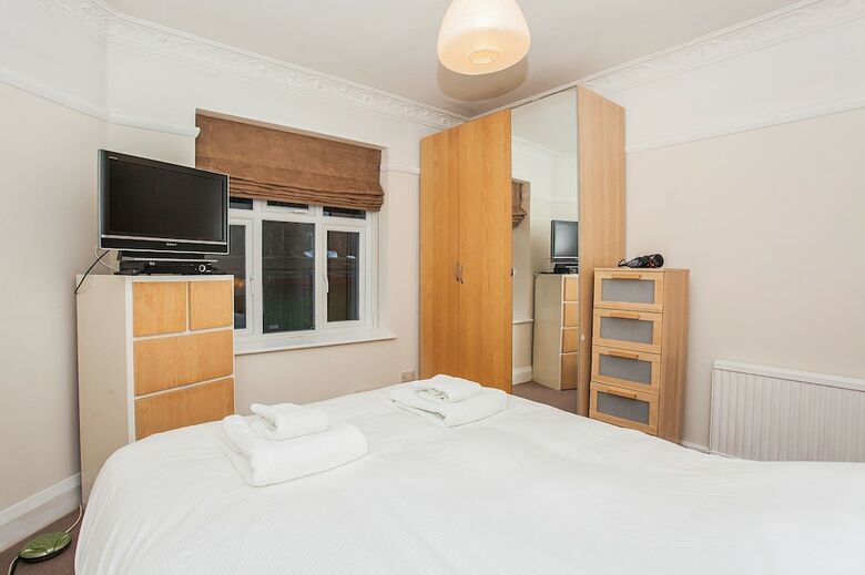 Apartamentos Spacious 2 Bedroom Flat In North West London