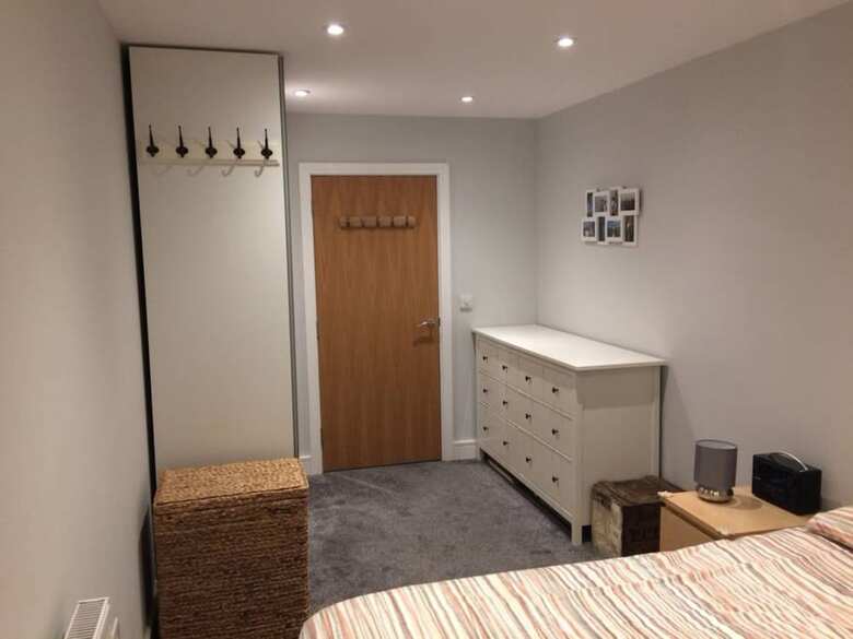 2 Bedroom Apartment Near The Oval Sleeps 4
