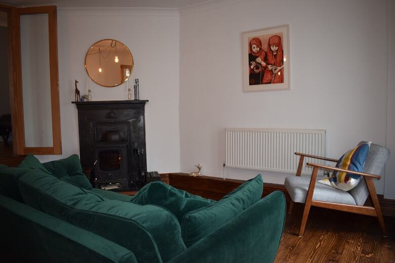 2 Bedroom House On James Street Sleeps 4