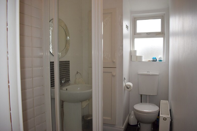 2 Bedroom House On James Street Sleeps 4