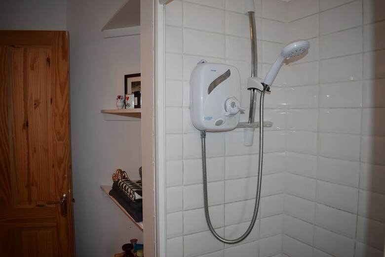 2 Bedroom House On James Street Sleeps 4