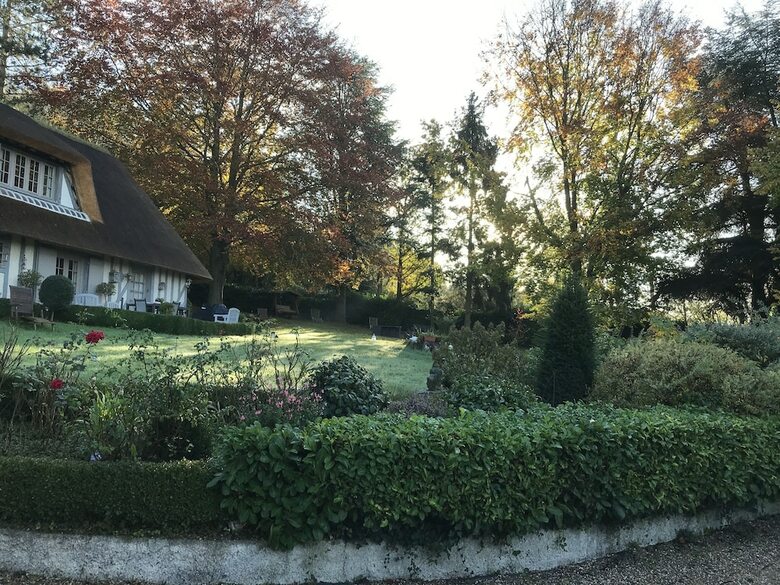 Bed & Breakfast Les Chaumi�res Du Pays D'auge