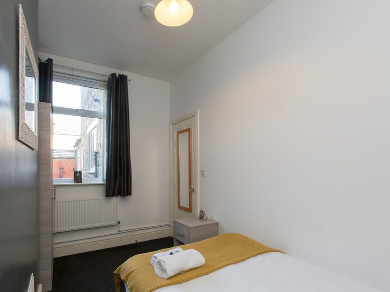 Townhouse @ 83 Edleston Road Crewe