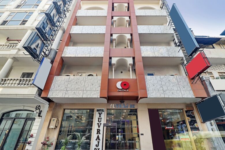 Capital O 2242 Hotel Yuvraj Deluxe