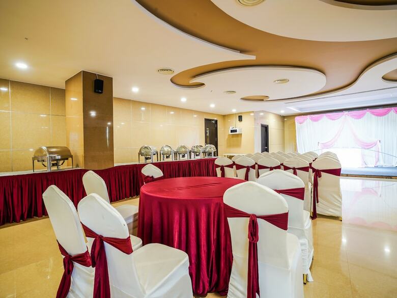 Capital O 23502 Hotel Millennium Grand