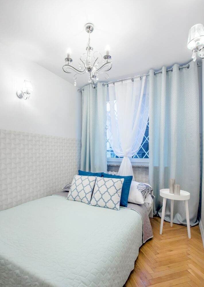 Clicktheflat Old Town Apartment