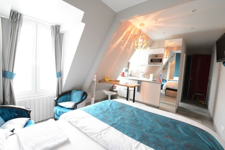 Hotel Victor Hugo - Your Home In Paris