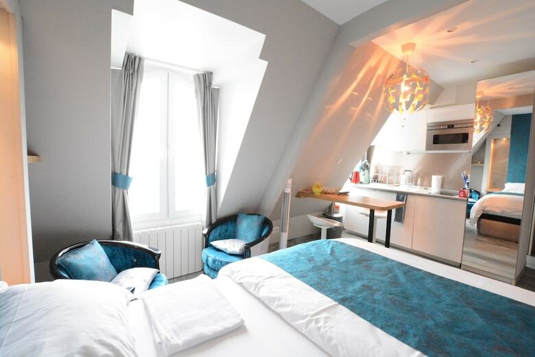 Hotel Victor Hugo - Your Home In Paris