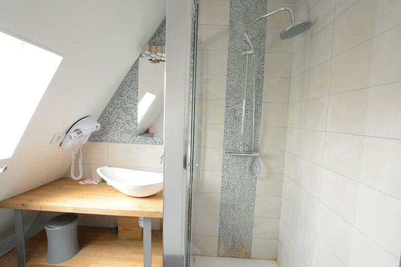 Hotel Victor Hugo - Your Home In Paris