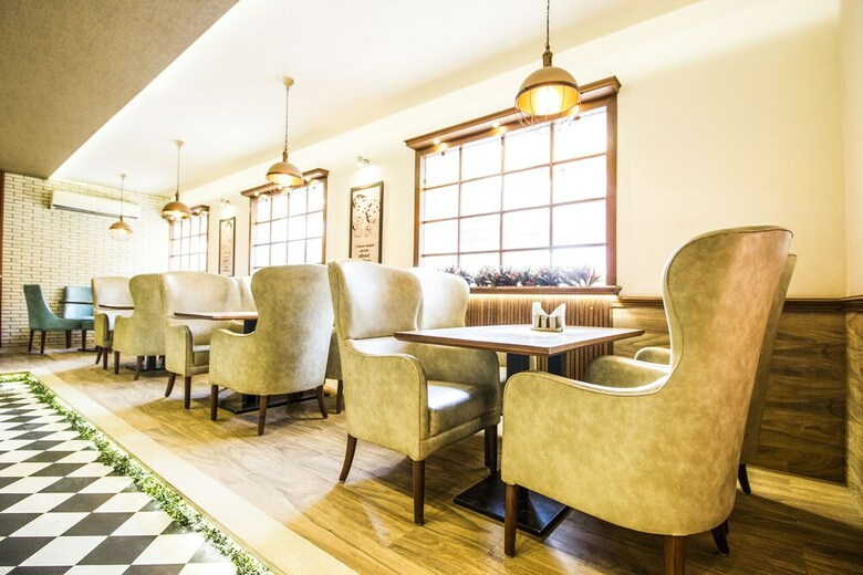 Fabhotel Evergreen