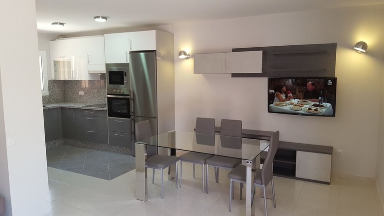 Apartamentos Espectacular �tico Al Lado Del Mar