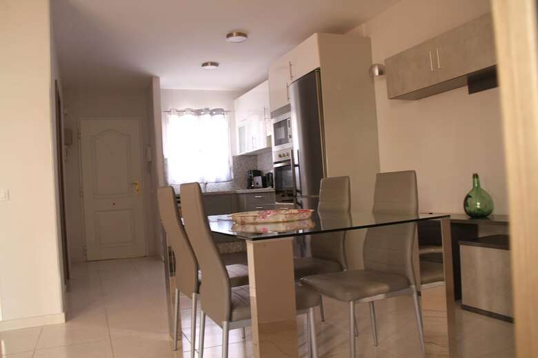 Apartamentos Espectacular �tico Al Lado Del Mar