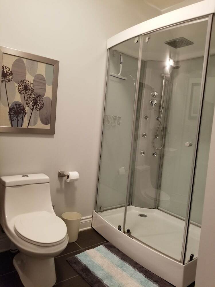 Le Champlain Condo 102