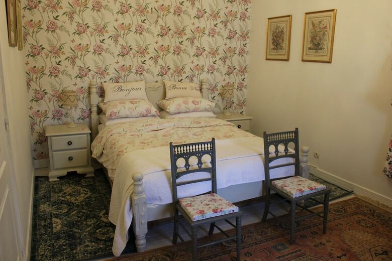 Bed & Breakfast Number 14