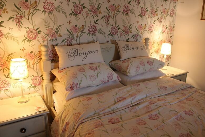 Bed & Breakfast Number 14